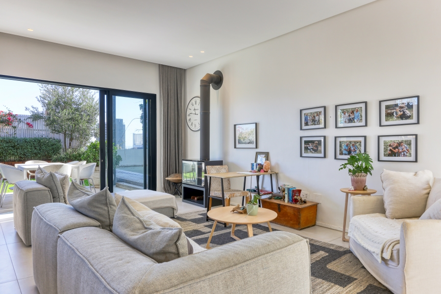 3 Bedroom Property for Sale in Sea Point Western Cape